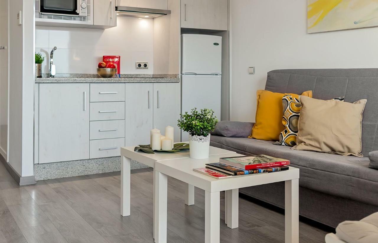 Apartamento Los Tres Soles Малага Экстерьер фото