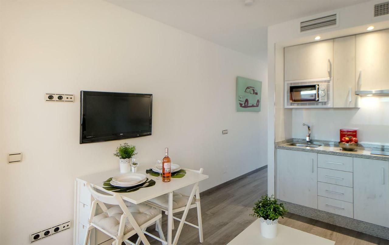 Apartamento Los Tres Soles Малага Экстерьер фото