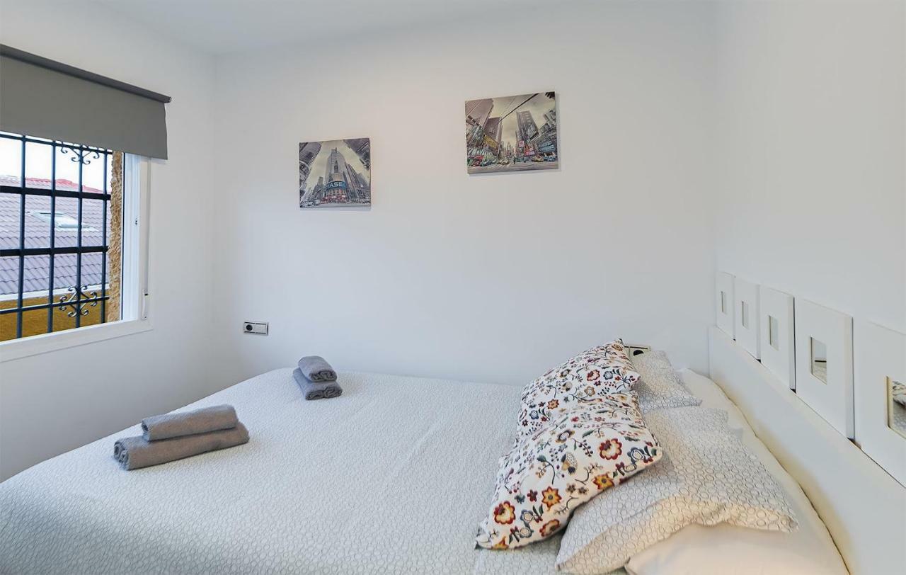 Apartamento Los Tres Soles Малага Экстерьер фото