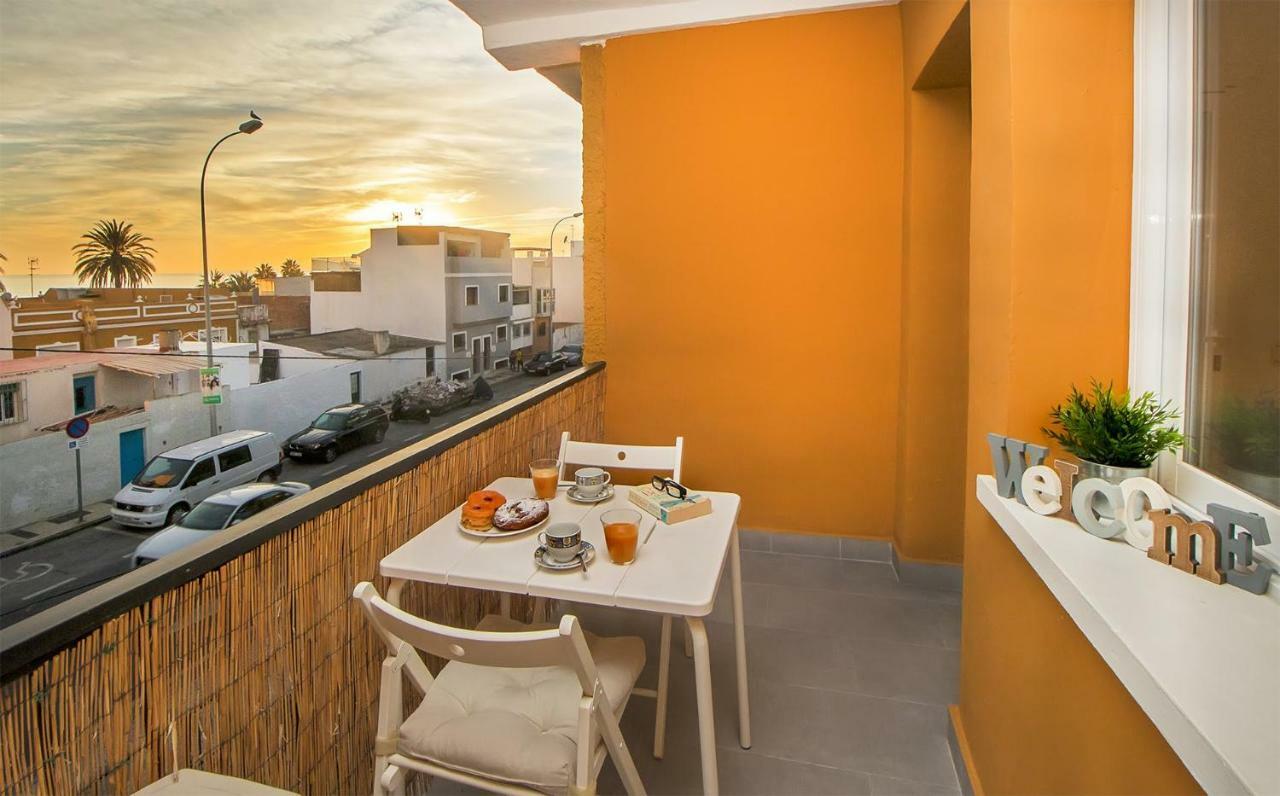 Apartamento Los Tres Soles Малага Экстерьер фото